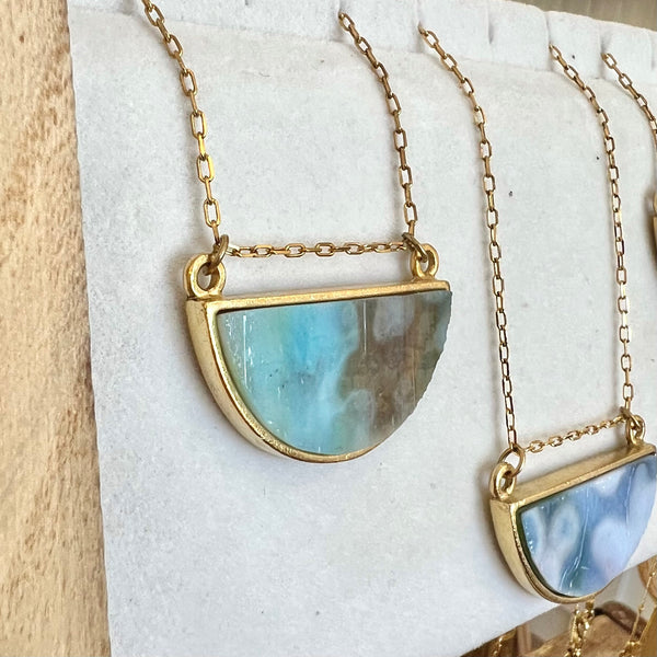 Half Moon Gold Multi